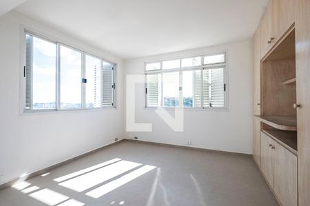 Sala 2 de apartamento à venda com 2 quartos, 110m² em Vila Madalena, São Paulo