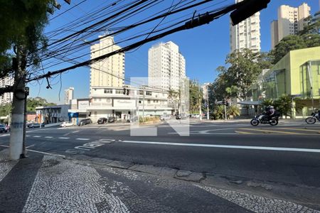 Apartamento para alugar com 240m², 4 quartos e 4 vagas Apartamento para alugar com 240m², 4 quartos e 4 vagasVista da Rua