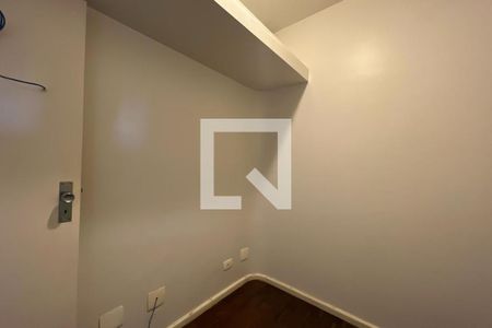 Apartamento para alugar com 240m², 4 quartos e 4 vagas Apartamento para alugar com 240m², 4 quartos e 4 vagasQuarto de Serviço 1