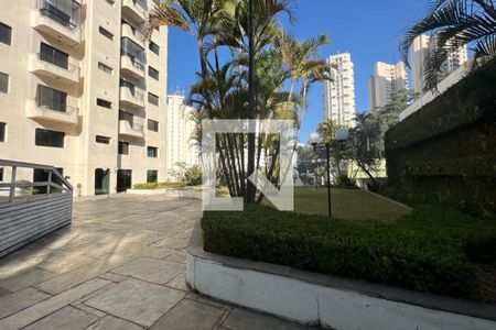 Apartamento para alugar com 240m², 4 quartos e 4 vagas Apartamento para alugar com 240m², 4 quartos e 4 vagasÁrea comum