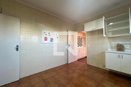 Apartamento para alugar com 240m², 4 quartos e 4 vagas Apartamento para alugar com 240m², 4 quartos e 4 vagasCozinha