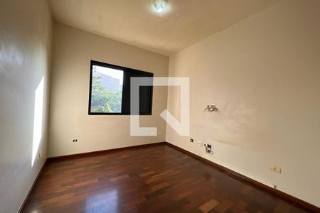 Apartamento para alugar com 240m², 4 quartos e 4 vagas Apartamento para alugar com 240m², 4 quartos e 4 vagasQuarto 4