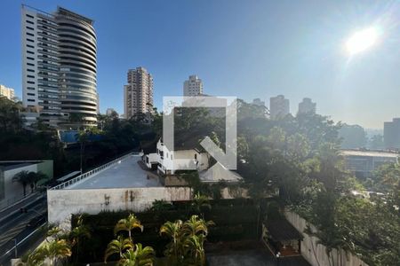 Apartamento para alugar com 240m², 4 quartos e 4 vagas Apartamento para alugar com 240m², 4 quartos e 4 vagasVista do Quarto 4