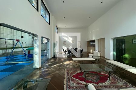 Apartamento para alugar com 240m², 4 quartos e 4 vagas Apartamento para alugar com 240m², 4 quartos e 4 vagasÁrea comum - Salão de festas