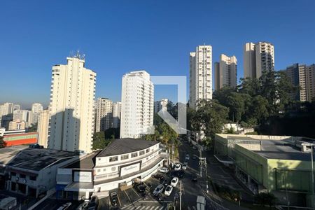 Apartamento para alugar com 240m², 4 quartos e 4 vagas Apartamento para alugar com 240m², 4 quartos e 4 vagasVista da Suíte 1