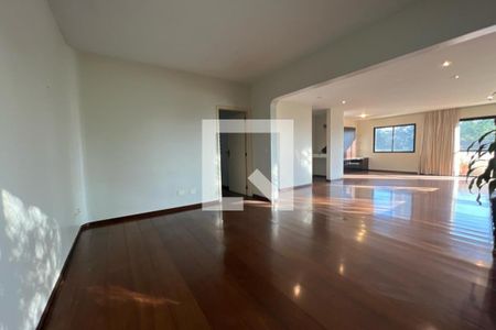 Apartamento para alugar com 240m², 4 quartos e 4 vagas Apartamento para alugar com 240m², 4 quartos e 4 vagasSala de Jantar