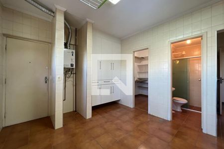 Apartamento para alugar com 240m², 4 quartos e 4 vagas Apartamento para alugar com 240m², 4 quartos e 4 vagasÁrea de Serviço