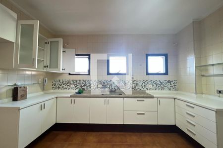 Apartamento para alugar com 240m², 4 quartos e 4 vagas Apartamento para alugar com 240m², 4 quartos e 4 vagasCozinha