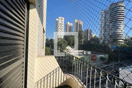 Apartamento para alugar com 240m², 4 quartos e 4 vagas Apartamento para alugar com 240m², 4 quartos e 4 vagasSuíte 2 - Sacada
