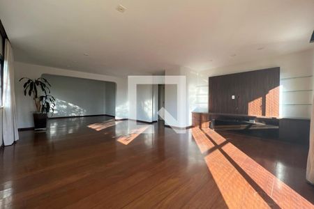 Apartamento para alugar com 240m², 4 quartos e 4 vagas Apartamento para alugar com 240m², 4 quartos e 4 vagasSala