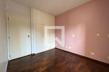 Apartamento para alugar com 240m², 4 quartos e 4 vagas Apartamento para alugar com 240m², 4 quartos e 4 vagasSuíte 2