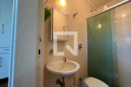 Apartamento para alugar com 240m², 4 quartos e 4 vagas Apartamento para alugar com 240m², 4 quartos e 4 vagasBanheiro de Serviço