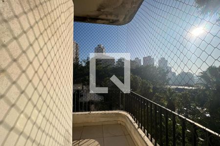 Apartamento para alugar com 240m², 4 quartos e 4 vagas Apartamento para alugar com 240m², 4 quartos e 4 vagasSacada