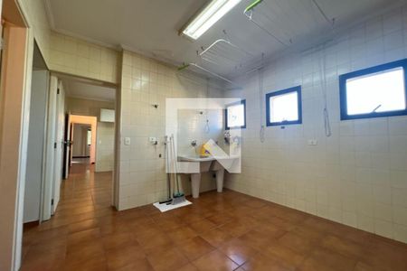 Apartamento para alugar com 240m², 4 quartos e 4 vagas Apartamento para alugar com 240m², 4 quartos e 4 vagasÁrea de Serviço