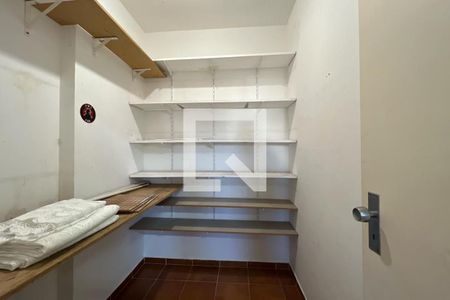 Apartamento para alugar com 240m², 4 quartos e 4 vagas Apartamento para alugar com 240m², 4 quartos e 4 vagasQuarto de Serviço 2