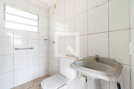 Casa à venda com 120m², 2 quartos e 2 vagas Casa à venda com 120m², 2 quartos e 2 vagasBanheiro de Serviço