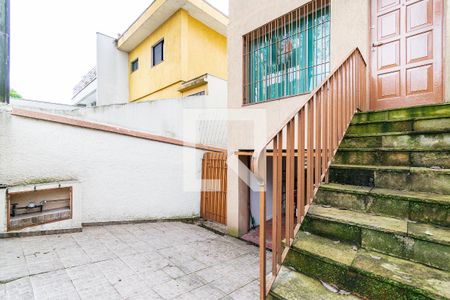 Casa à venda com 120m², 2 quartos e 2 vagas Casa à venda com 120m², 2 quartos e 2 vagasEntrada