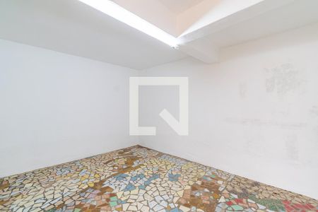 Casa à venda com 120m², 2 quartos e 2 vagas Casa à venda com 120m², 2 quartos e 2 vagasPorão