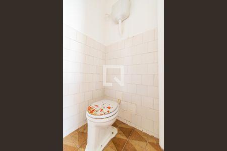Casa à venda com 120m², 2 quartos e 2 vagas Casa à venda com 120m², 2 quartos e 2 vagasBanheiro de Serviço 2