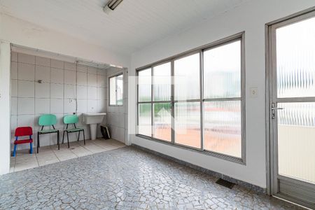 Casa à venda com 120m², 2 quartos e 2 vagas Casa à venda com 120m², 2 quartos e 2 vagasLavanderia 1