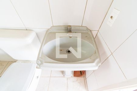 Casa à venda com 120m², 2 quartos e 2 vagas Casa à venda com 120m², 2 quartos e 2 vagasBanheiro de Serviço