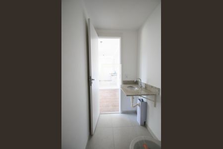 Apartamento à venda com 37m², 2 quartos e sem vaga Apartamento à venda com 37m², 2 quartos e sem vagaBanheiro