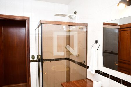 Casa de condomínio para alugar com 600m², 6 quartos e sem vaga Casa de condomínio para alugar com 600m², 6 quartos e sem vagaBanheiro Social