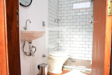 Casa de condomínio para alugar com 600m², 6 quartos e sem vaga Casa de condomínio para alugar com 600m², 6 quartos e sem vagaBanheiro Externo