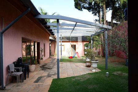 Casa de condomínio para alugar com 600m², 6 quartos e sem vaga Casa de condomínio para alugar com 600m², 6 quartos e sem vagaFundos