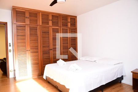 Casa de condomínio para alugar com 600m², 6 quartos e sem vaga Casa de condomínio para alugar com 600m², 6 quartos e sem vagaQuarto 3