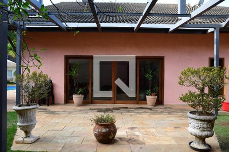 Casa de condomínio para alugar com 600m², 6 quartos e sem vaga Casa de condomínio para alugar com 600m², 6 quartos e sem vagaFundos