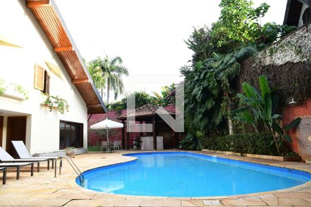 Casa de condomínio para alugar com 600m², 6 quartos e sem vaga Casa de condomínio para alugar com 600m², 6 quartos e sem vagaPiscina