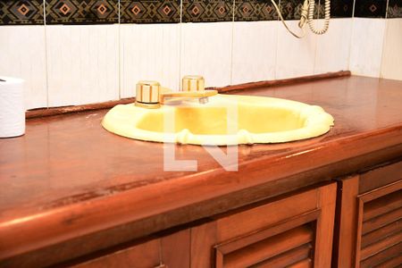 Casa de condomínio para alugar com 600m², 6 quartos e sem vaga Casa de condomínio para alugar com 600m², 6 quartos e sem vagaBanheiro Social