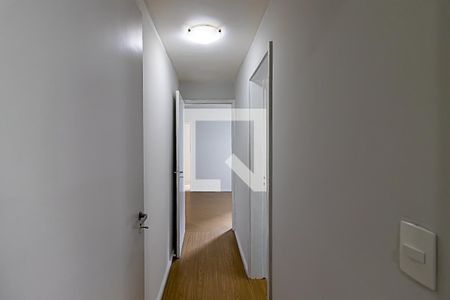 Corredor quarto de apartamento à venda com 1 quarto, 50m² em Indianópolis, São Paulo