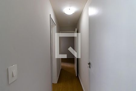 Corredor quarto de apartamento à venda com 1 quarto, 50m² em Indianópolis, São Paulo