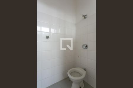 Banheiro de Serviço de apartamento para alugar com 3 quartos, 80m² em Bonfim, Belo Horizonte