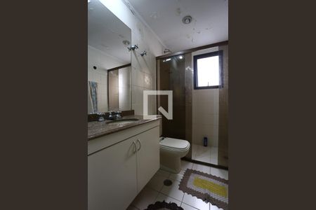 Apartamento à venda com 196m², 4 quartos e 3 vagas Apartamento à venda com 196m², 4 quartos e 3 vagasSuíte banheiro