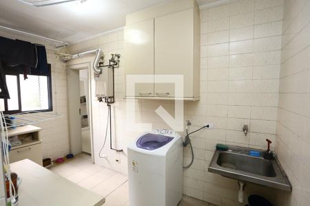 Apartamento à venda com 196m², 4 quartos e 3 vagas Apartamento à venda com 196m², 4 quartos e 3 vagasÁrea de Serviço