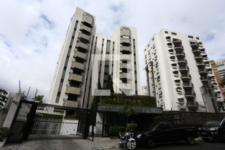 Apartamento à venda com 196m², 4 quartos e 3 vagas Apartamento à venda com 196m², 4 quartos e 3 vagasFachada