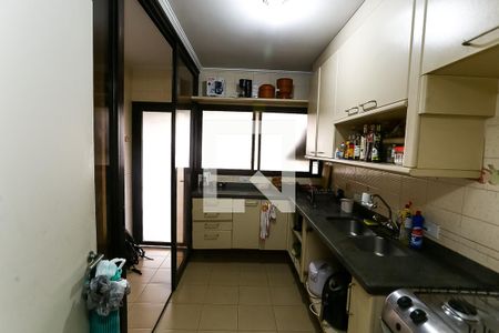 Apartamento à venda com 196m², 4 quartos e 3 vagas Apartamento à venda com 196m², 4 quartos e 3 vagasCozinha
