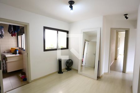 Apartamento à venda com 196m², 4 quartos e 3 vagas Apartamento à venda com 196m², 4 quartos e 3 vagasHall