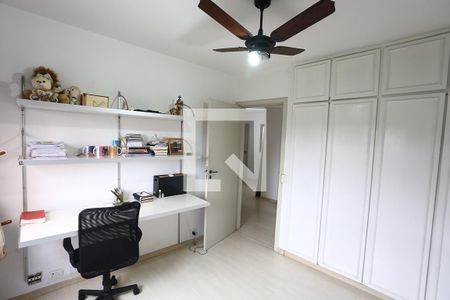 Apartamento à venda com 196m², 4 quartos e 3 vagas Apartamento à venda com 196m², 4 quartos e 3 vagasSuíte 3