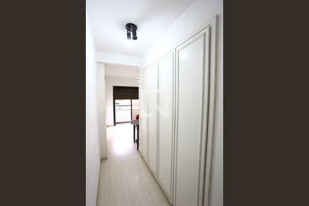 Apartamento à venda com 196m², 4 quartos e 3 vagas Apartamento à venda com 196m², 4 quartos e 3 vagasSuíte 2