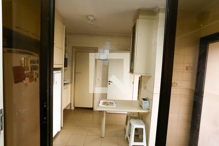 Apartamento à venda com 196m², 4 quartos e 3 vagas Apartamento à venda com 196m², 4 quartos e 3 vagasCozinha