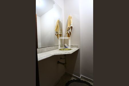 Apartamento à venda com 196m², 4 quartos e 3 vagas Apartamento à venda com 196m², 4 quartos e 3 vagasLavabo