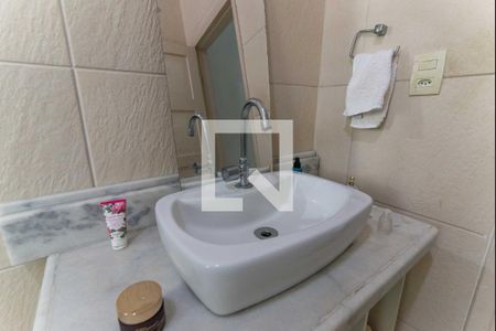 Apartamento à venda com 120m², 3 quartos e sem vagaBanheiro social