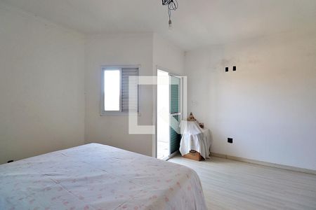 Casa à venda com 315m², 4 quartos e 4 vagasSuíte 