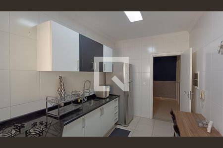 Apartamento para alugar com 90m², 2 quartos e 2 vagasCozinha