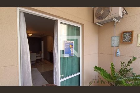 Apartamento para alugar com 90m², 2 quartos e 2 vagasPlaquinha