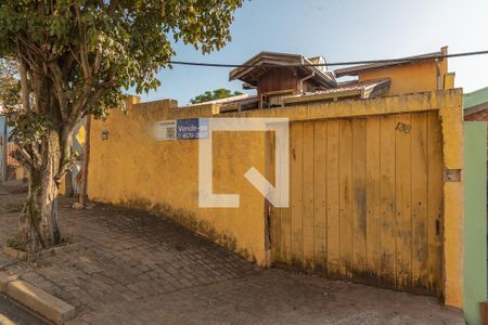 Casa à venda com 400m², 3 quartos e 3 vagasFachada